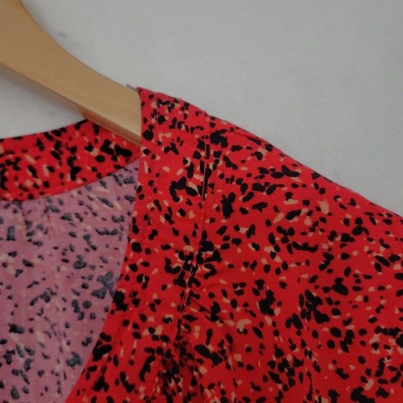 Old Navy Women's 3/4 Button Red Floral Balloon Sleeve Lightweight Blouse XXL - Picture 4 of 9